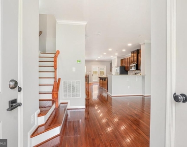 22764 Autumn Breeze Avenue - Photo Thumbnail 3