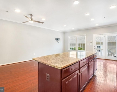 22764 Autumn Breeze Avenue - Photo Thumbnail 13