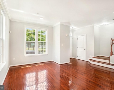 22764 Autumn Breeze Avenue - Photo Thumbnail 8