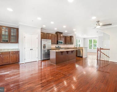 22764 Autumn Breeze Avenue - Photo Thumbnail 18