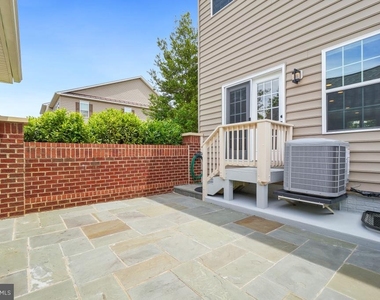 22764 Autumn Breeze Avenue - Photo Thumbnail 42
