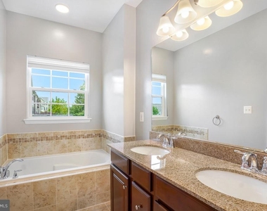 22764 Autumn Breeze Avenue - Photo Thumbnail 23