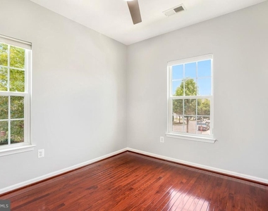 22764 Autumn Breeze Avenue - Photo Thumbnail 30