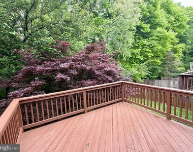 9619 Glendower Court - Photo Thumbnail 8