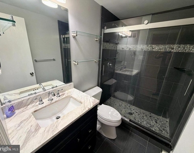 9619 Glendower Court - Photo Thumbnail 15
