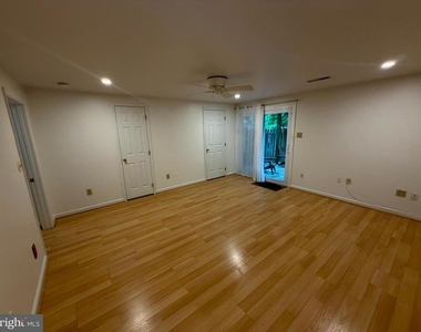9619 Glendower Court - Photo Thumbnail 19