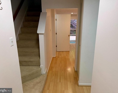 9619 Glendower Court - Photo Thumbnail 1