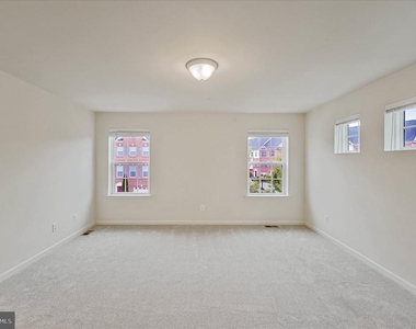 7726 Dagny Way - Photo Thumbnail 25