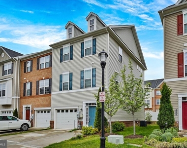 7726 Dagny Way - Photo Thumbnail 33