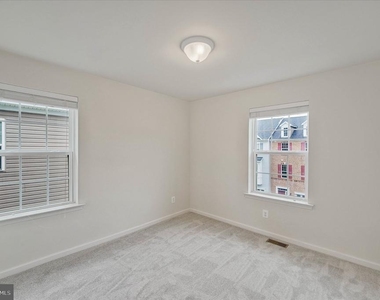 7726 Dagny Way - Photo Thumbnail 22
