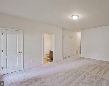 7726 Dagny Way - Photo Thumbnail 8