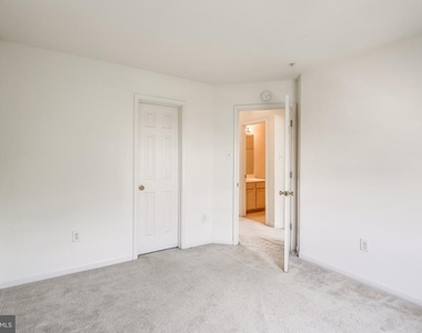 2702 Snowmill Court - Photo Thumbnail 24