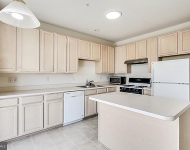 2702 Snowmill Court - Photo Thumbnail 17