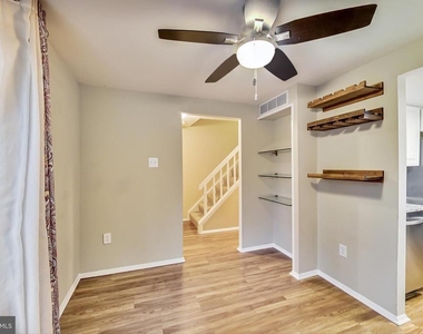 6510 Overheart Lane - Photo Thumbnail 3