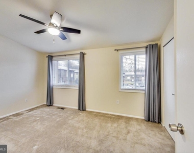 6510 Overheart Lane - Photo Thumbnail 13