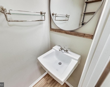 6510 Overheart Lane - Photo Thumbnail 12