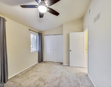 6510 Overheart Lane - Photo Thumbnail 15