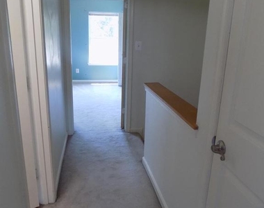 1302 Roman Ridge Way - Photo Thumbnail 5