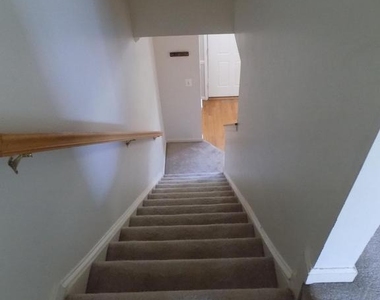 1302 Roman Ridge Way - Photo Thumbnail 4