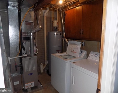 1302 Roman Ridge Way - Photo Thumbnail 17