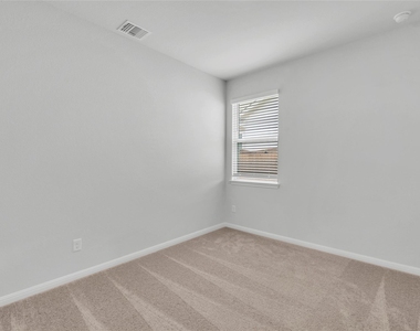 2412 Ekvall Dr - Photo Thumbnail 10