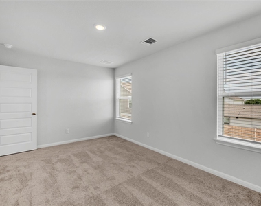 2412 Ekvall Dr - Photo Thumbnail 14
