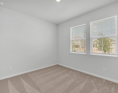 2412 Ekvall Dr - Photo Thumbnail 11