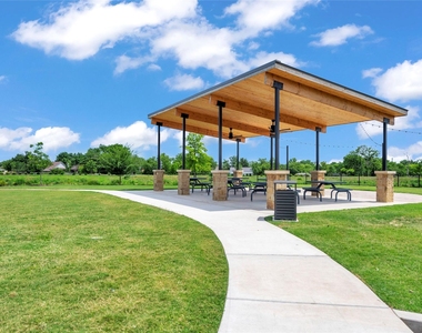 2412 Ekvall Dr - Photo Thumbnail 22