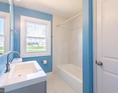 105 Meadow Road - Photo Thumbnail 21