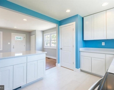 105 Meadow Road - Photo Thumbnail 14