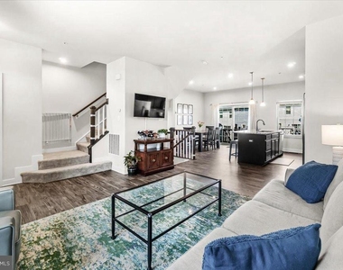 10732 Lamoka Lane - Photo Thumbnail 2