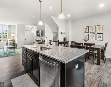 10732 Lamoka Lane - Photo Thumbnail 10