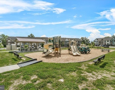 10732 Lamoka Lane - Photo Thumbnail 25