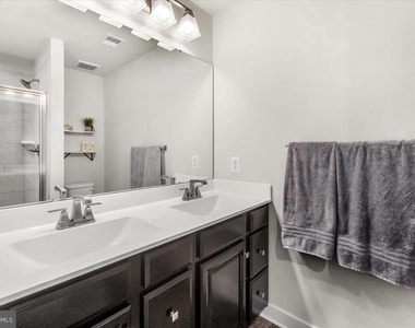 10732 Lamoka Lane - Photo Thumbnail 15