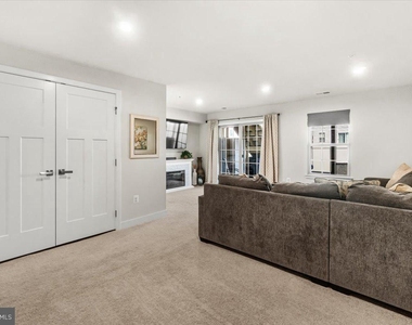 10732 Lamoka Lane - Photo Thumbnail 18
