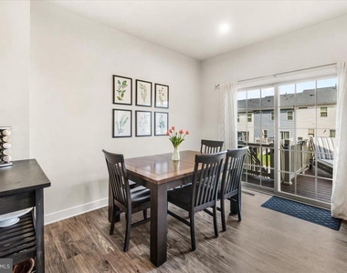 10732 Lamoka Lane - Photo Thumbnail 7