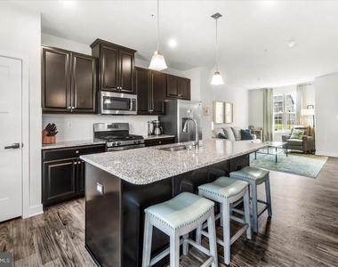 10732 Lamoka Lane - Photo Thumbnail 9