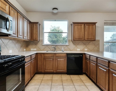 314 Hidden Brook Ln - Photo Thumbnail 4
