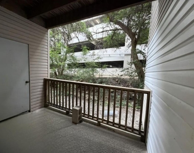 310 Pat Garrison St - Photo Thumbnail 13