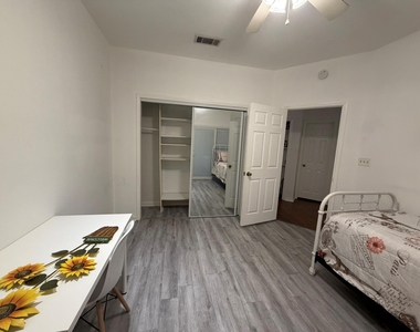 310 Pat Garrison St - Photo Thumbnail 10