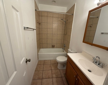 310 Pat Garrison St - Photo Thumbnail 12