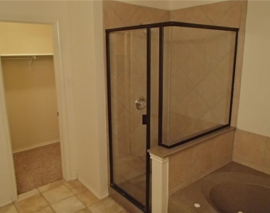 224 Wildwood Dr - Photo Thumbnail 9