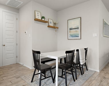 109 Fabion St - Photo Thumbnail 6