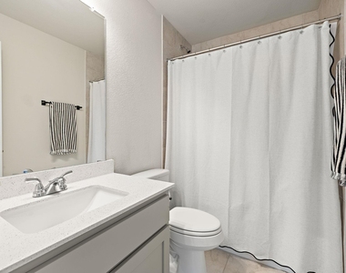 109 Fabion St - Photo Thumbnail 14