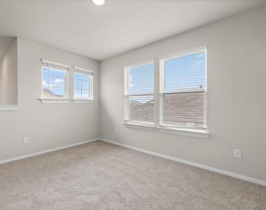 109 Fabion St - Photo Thumbnail 11