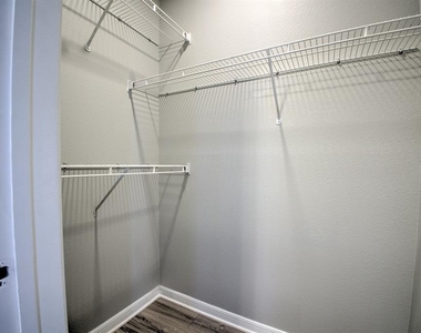 2320 Gracy Farms Unit #1323 - Photo Thumbnail 16