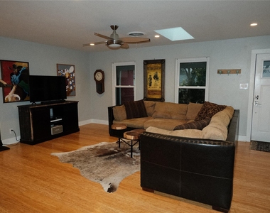 1517 Weyford Dr - Photo Thumbnail 3