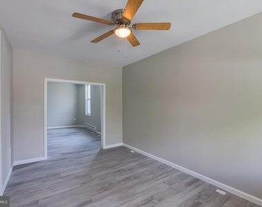 2819 Presbury Street - Photo Thumbnail 6