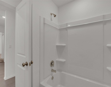 2528 Willkomen Way - Photo Thumbnail 13