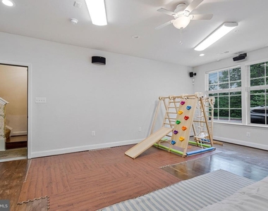 703 Skippers Lane - Photo Thumbnail 27